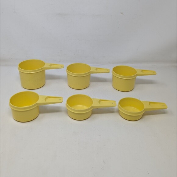 Vintage Tupperware Measuring Cups Set of 6 Harvest Yellow 1/4 1/3 1/2 2/3 3/4 1C - Picture 6 of 7
